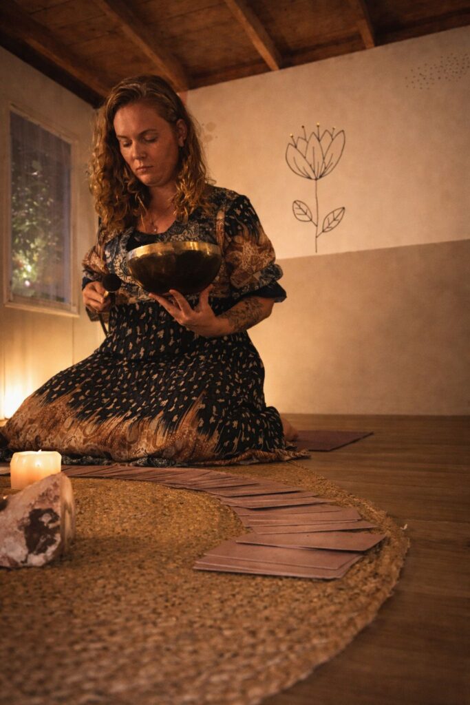 reiki, reiki sessie, reiki behandeling, reiki healing, energetische healing, energetische therapie, holistische therapie, reiki hoogeveen, reiki elim, reiki drenthe, reiki praktijk hoogeveen, reiki sessie drenthe, energetische healing hoogeveen, holistisch therapeut hoogeveen, zachte reiki, reiki bij stress, reiki bij burn-out, reiki voor hooggevoelige mensen, reiki ontspanning, lichaamsgerichte healing, heling zonder graven, reiki met klankschalen, reiki met thema, reiki zen ranch